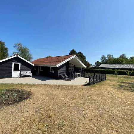 Moderne Sommerhus, 8 Senge, 250 Mtr Til Sandstrand *