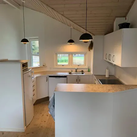 Moderne Sommerhus, 8 Senge, 250 Mtr Til Sandstrand بيت للعطل *