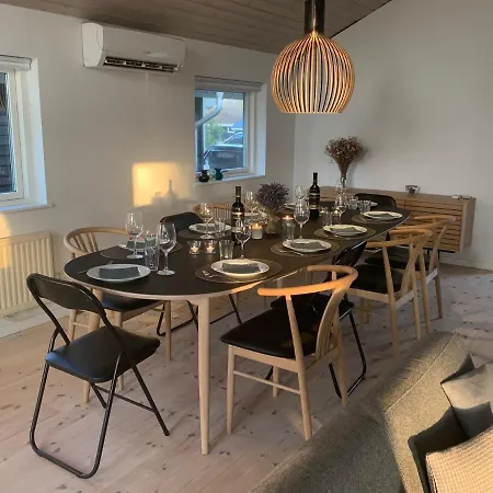 Moderne Sommerhus, 8 Senge, 250 Mtr Til Sandstrand Дом отдыха