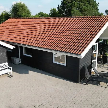 Дом отдыха Moderne Sommerhus, 8 Senge, 250 Mtr Til Sandstrand Слагельсе