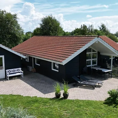 Moderne Sommerhus, 8 Senge, 250 Mtr Til Sandstrand Prázdninový dům