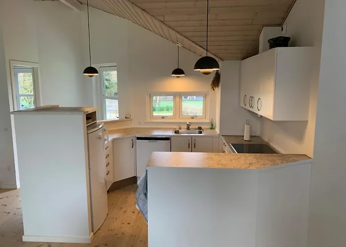 Moderne Sommerhus, 8 Senge, 250 Mtr Til Sandstrand 度假居 *