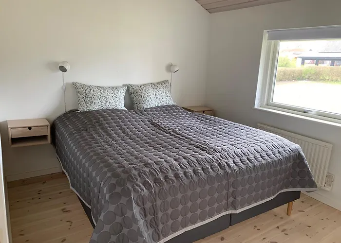 Moderne Sommerhus, 8 Senge, 250 Mtr Til Sandstrand *
